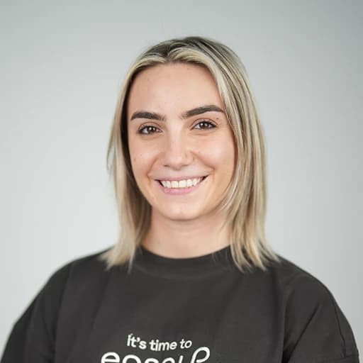 Lynn Elkhoury — back